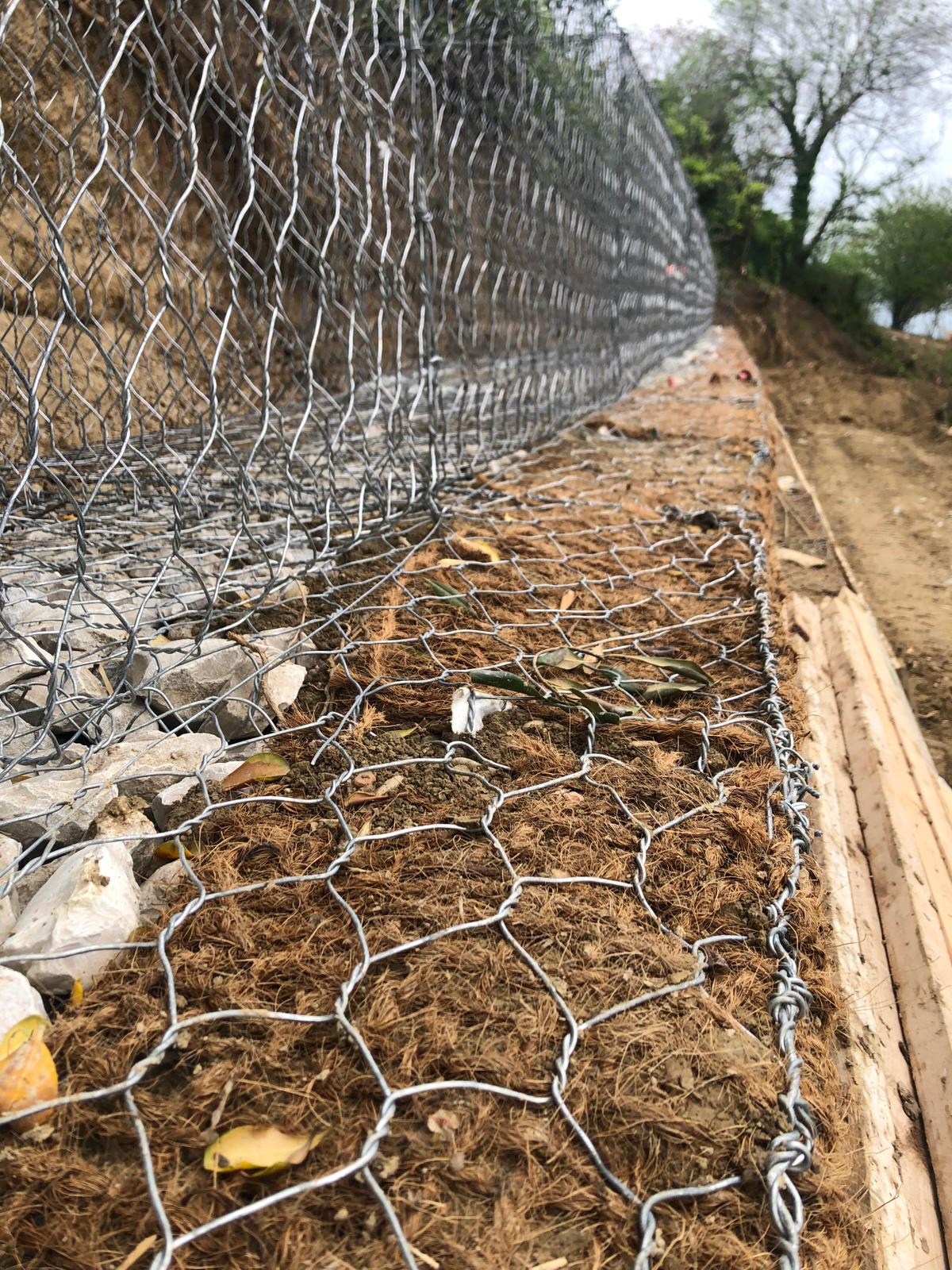 realizzazione del muro conenitore